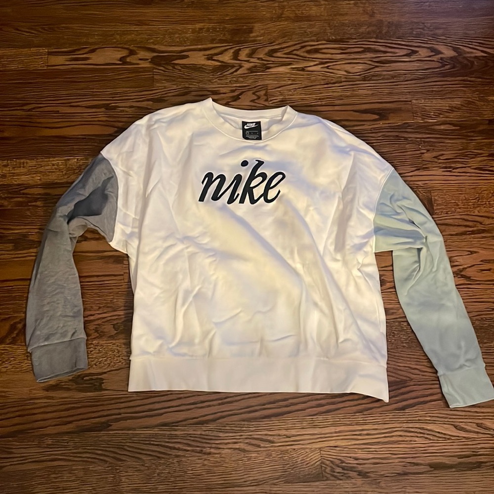 Nike Colorblock Sweatshirt